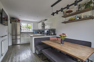 Kitchen Diner- click for photo gallery